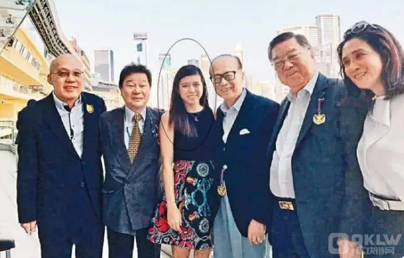 时讯|李嘉诚家族第三代继承人李思德正式亮相