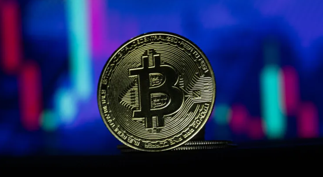 比特币现货ETF推出后比特币持续下跌，以太坊本周上涨15%