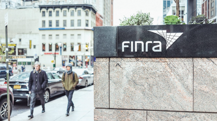 FINRA表示其审查的加密货币通信中70%违反了规定